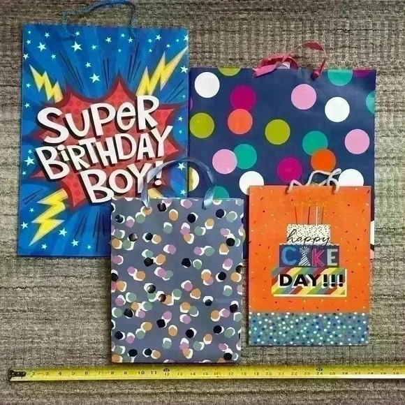 5 POUNDS 42 Pcs Gift Bags For All Occasions — Birthday Baby Shower Christmas - Picture 16 of 16